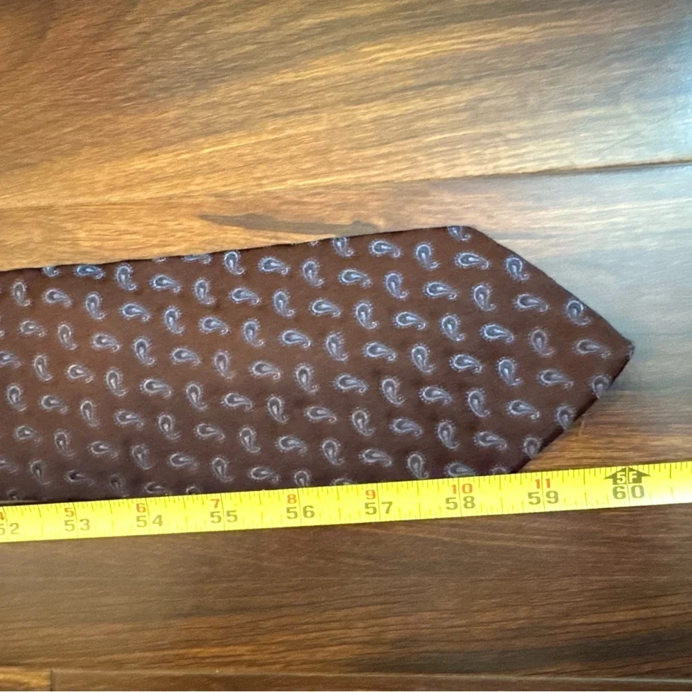 🌿END of SEASON SALE🌿BROOKS BROTHERS Dark Brown Tie with Paisley Design